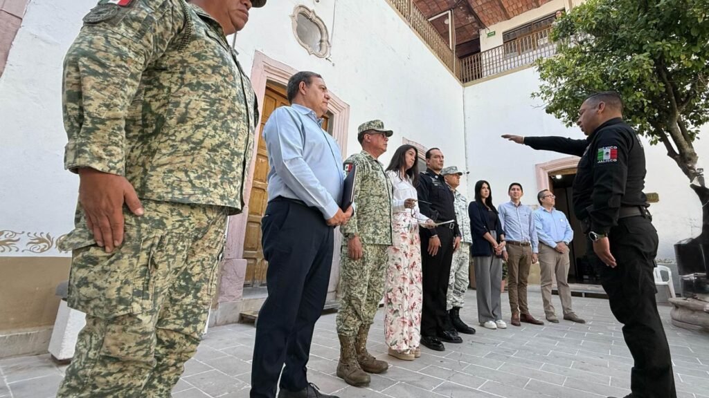 Designan Un Director de Nueva