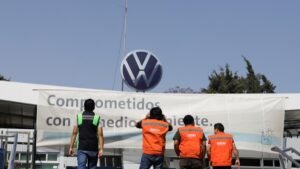 Sindicato de Volkswagen de México buscará un aumento salarial del 14%