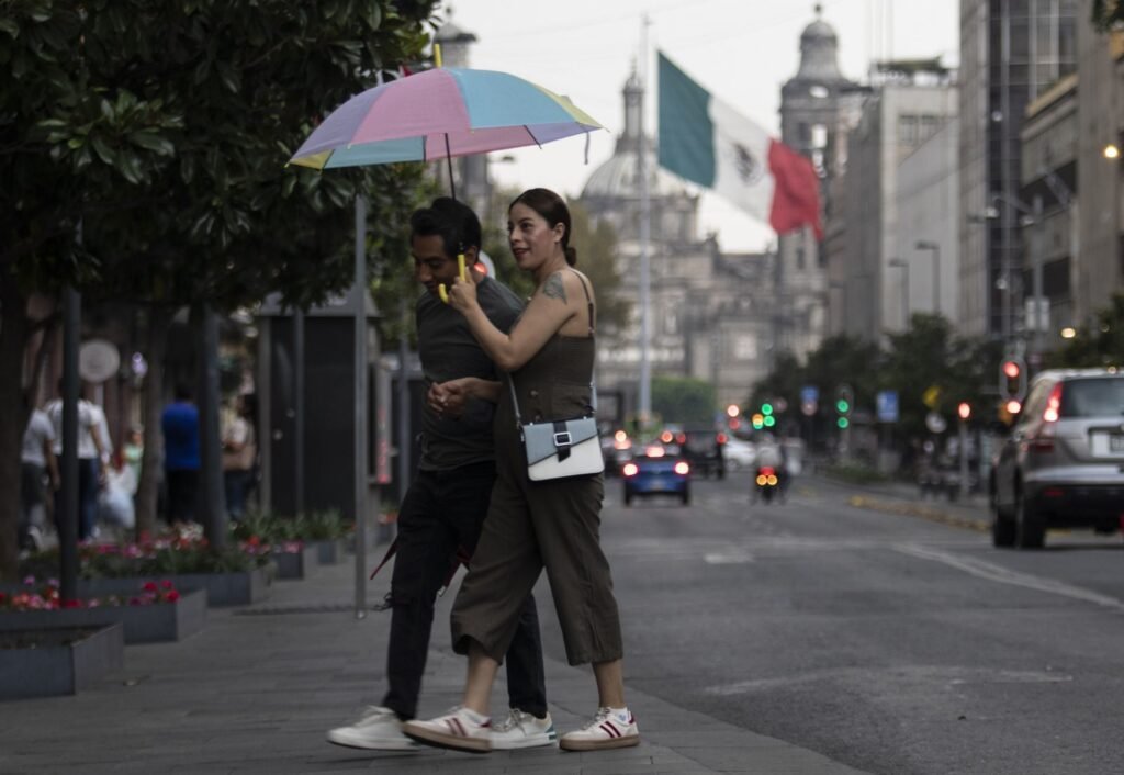 Onda Tropical 3 empapa a México: ¿Qué Estados Prevén Lluvias y Dónde se Derretirán de Calor?