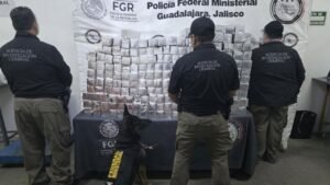 Decomisano 880 Mil Litros de Huachicol y Media Tonelada de Metanfetaminas en Tabasco y Jalisco