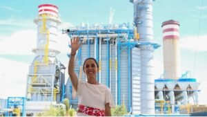 Sheinbaum inaugura moderna central de ciclo combinado de cfe en villa de reyes, SLP