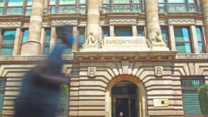 Cete Operan a la Baja por Segunda Semana Consecutiva