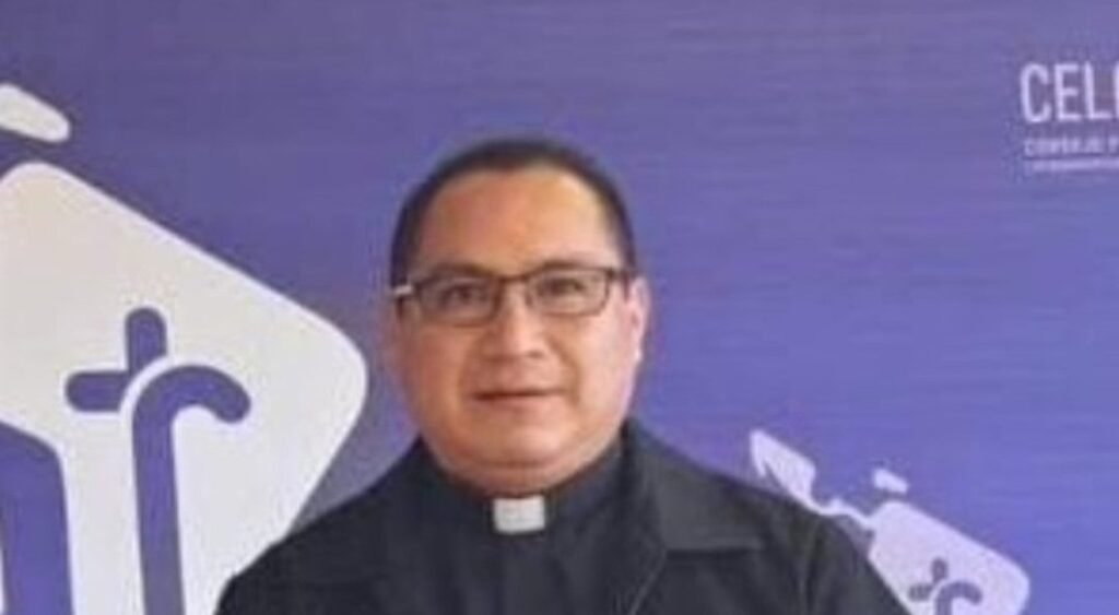 Hallan Muerto A Sacerdota, Su Camioneta Fue Arrastrada por la Corriente en Veracruz