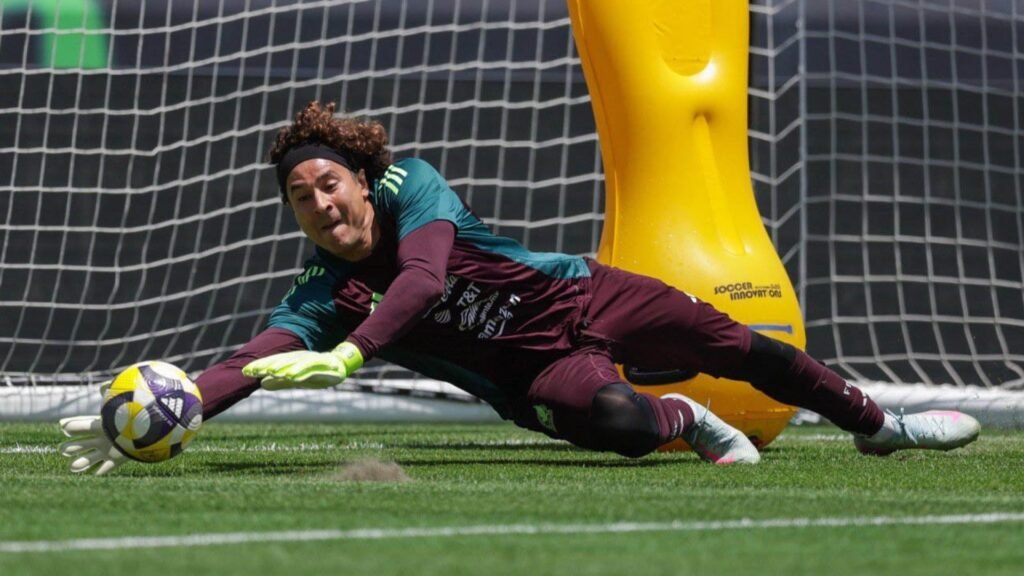 ¿Guillermo ochoa, Nuevo Refuerzo de Mazatlán? ESTO VALE EL PORTERO, Según Transfermarkt