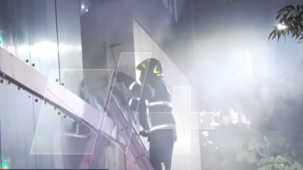 Controlan Incendio en Tienda de Electónica en la Colonia Juárez Hoy 30 de Agosto 2025