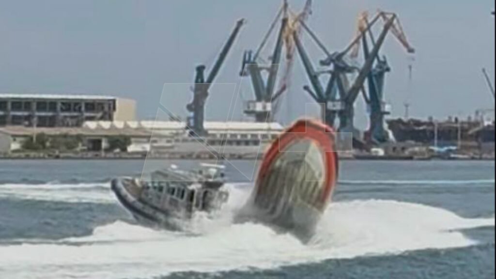 VIDEO CHOCAN DOS EMBARCACIONES DE SEMAR Durante Ensayos del Aniversario de la Armada en Veracruz