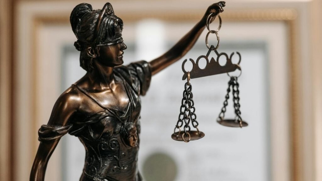 7 de Cada 10 Apoyan Cambios A Ley de Amparo