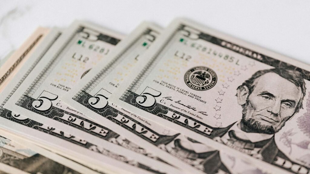 Así Cotiza El Precio del Dólar Hoy Domingo 5 de Octubre de 2025 en México y la Frontera Norte