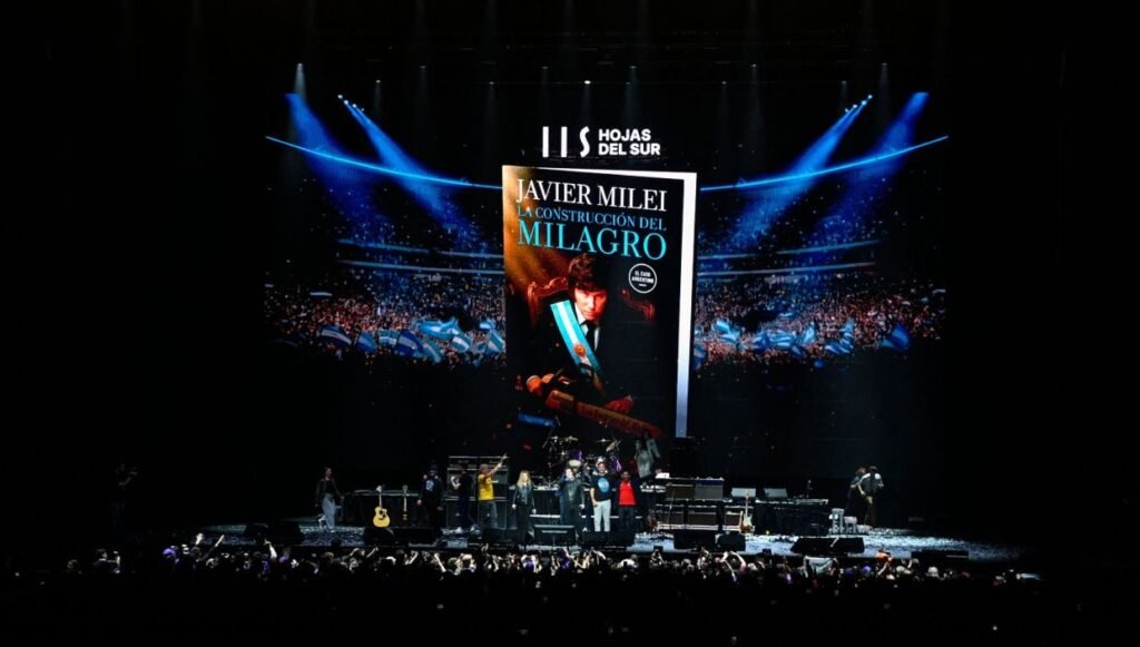 Milei Presenta Su Nuevo Libro y da Concierto de Rock en Medio de Una Fuerte Crisis Política en Argentina | el universal