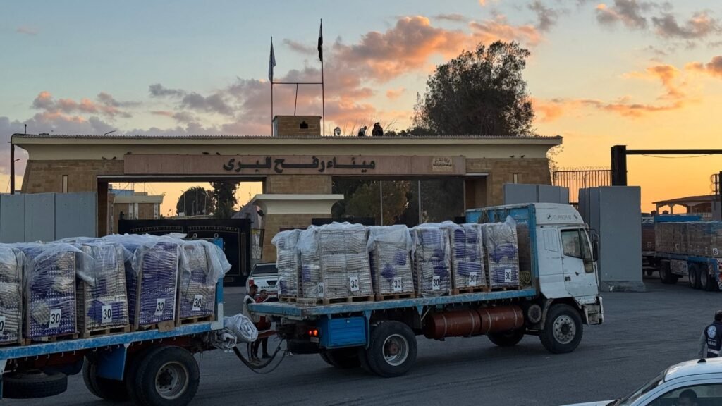 Hamás Acusa a Israel de Violar Tregua por Cierre de Rafah; Llega Ayuda en Cruces Controlados