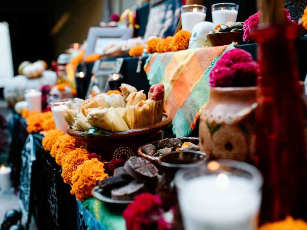 ¿Qué platillos colocar en la ofrenda de Día de Muertos? Los que no pueden faltar en el altar