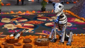 ¿Cuándo se Pone la Ofrenda 2025 a Mascotas y Qué Debe Llevar? Este Día ‘Llegan’ Perros y Gatos