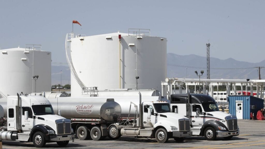 Combate al huachicol le permite a México recuperar hasta 200 mil millones de pesos