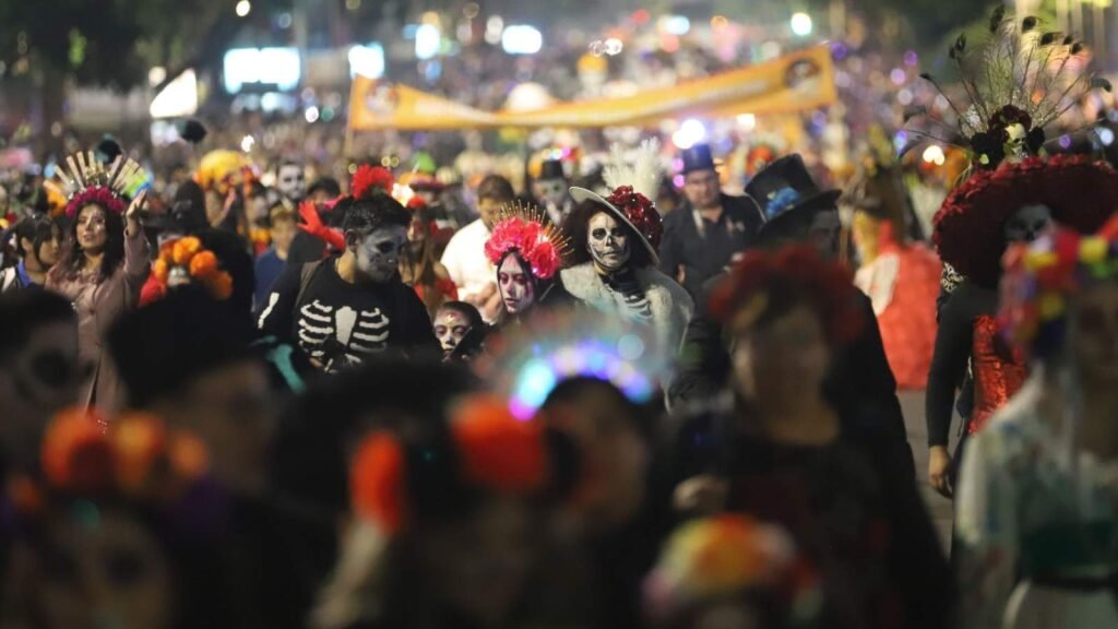 Mega Procesión de Catrinas 2025 en CDMX: Un Desfile de Flores, Colores y Sombreros