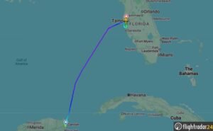 Vuelo de JetBlue proveniente de Cancún aterriza de emergencia en Florida; hospitalizan a varios pasajeros
