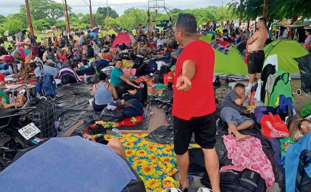 Reprueba CDMX en atención a los jóvenes indocumentados, exponente ONG | El Universal