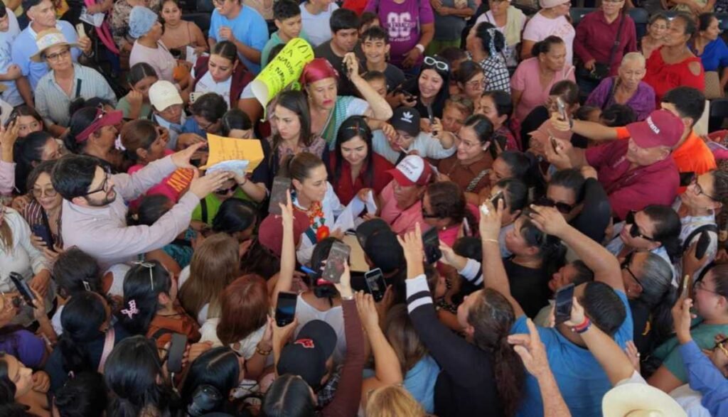 Tras acoso, Sheinbaum destaca extinción del Estado Mayor Presidencial; antes los cuidaban 8 mil soldados, ahora, 10 de ayudatía, dice | El Universal