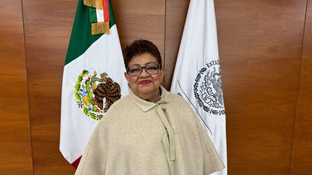 Ofrece Ernestina Godoy “servir al pueblo de México con ética, firmeza y profundo sentido de justicia” en FGR