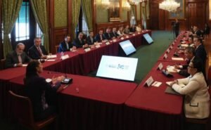 Sheinbaum crea consejo para promoción de inversiones con empresarios