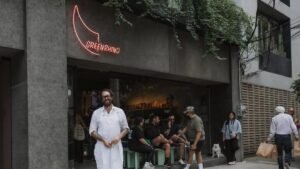 Richard Hart se disculpa tras desatar polémica por desestimar la cultura del pan en México