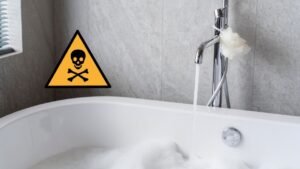 Joven se baña en ácido por accidente en plena fiesta navideña, fue trasladado a un hospital de Reynosa