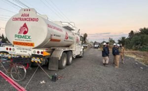 Localizan toma clandestina en ducto de Pemex dentro de una casa en Ecatepec; FGR catea el lugar | El Universal