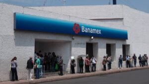 Para que retira tu quincena a tiempo: ¿Los bancos abren el jueves 1 de enero en México?