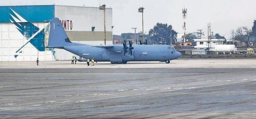 MC pide explicación por avión militar de EU que aterrizó en Toluca; senado no ha autorizado ingreso de tropas, advierte | El Universal