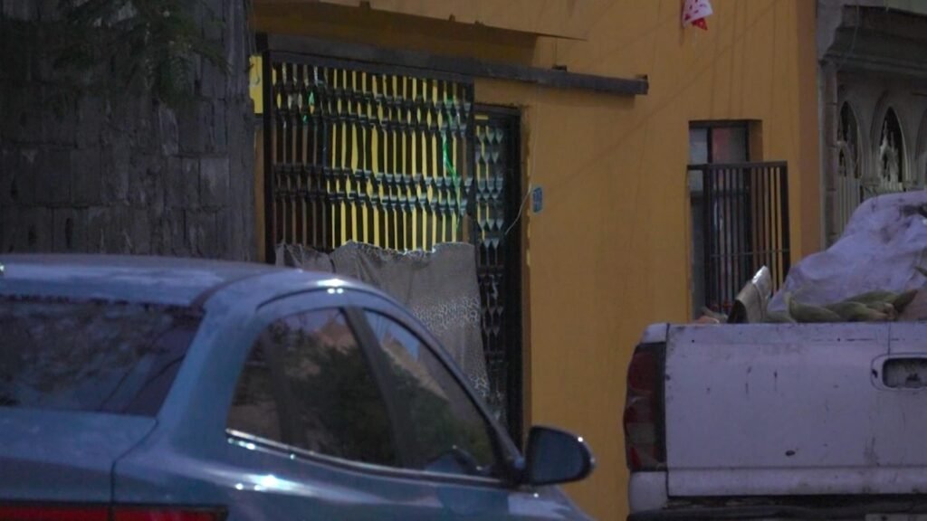 Localizan a Hombre Muerto Sentado en un Sillón Dentro de Una Casa en Juárez, Nuevo León