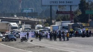 Estas son las 5 carreteras con CIERRES y BLOQUEOS hoy martes 17 de febrero | EN VIVO