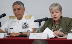 Marina reporta que derrame petrolero en Golfo de México corresponde a buque anclado en Coatzacoalcos