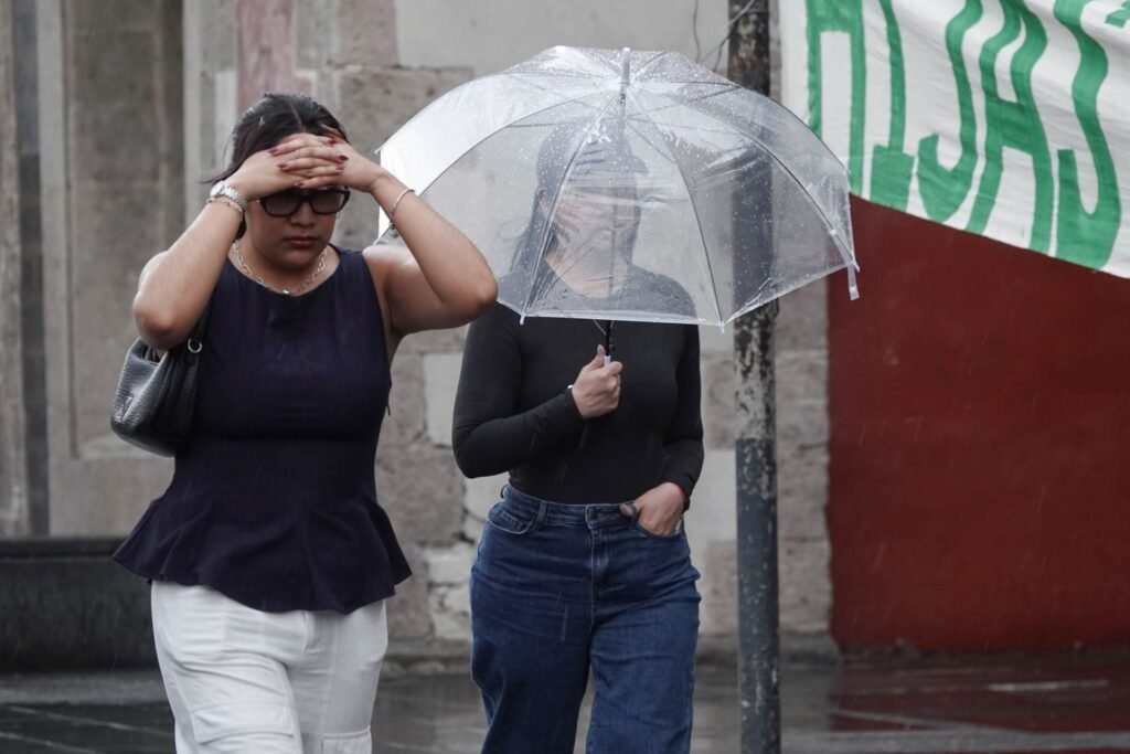 Onda de calor se termina, pero llega el Frente Frío 48: ¿En qué estados habrá lluvias torrenciales?