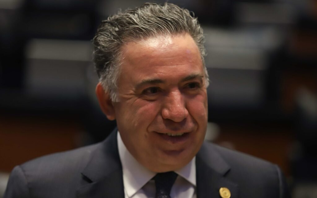 Inzunza rechaza pedir licencia en el Senado por acusación de EE.UU. UU.