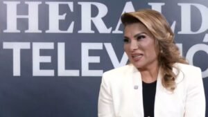 Senadora Lorenia Valles impulsa regulación de redes sociales; propone edad mínima de 16 años