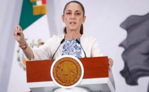 Sheinbaum pide a su gabinete definir su participación en las elecciones de 2027