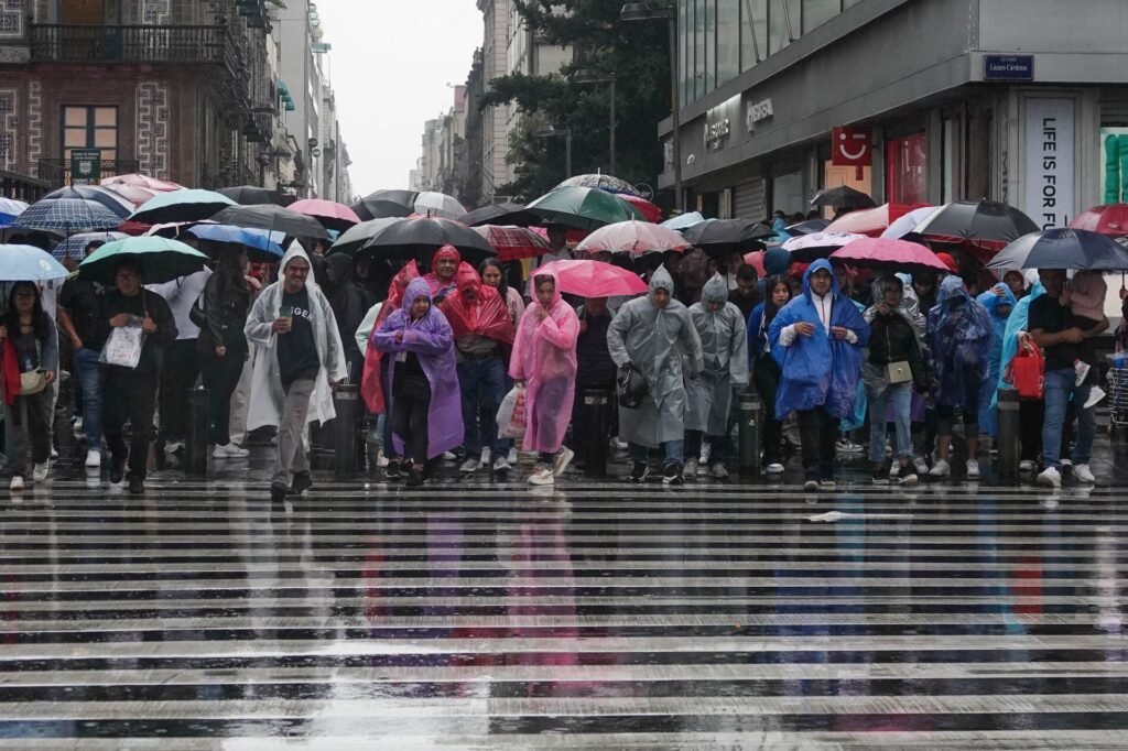 Después de la tormenta, no vendrá la calma: Habrá más lluvias intensas HOY en estas entidades