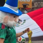‘¡Solo es un día!’: Aficionados se van de pinta del trabajo al Fan Fest para ver México vs. Corea